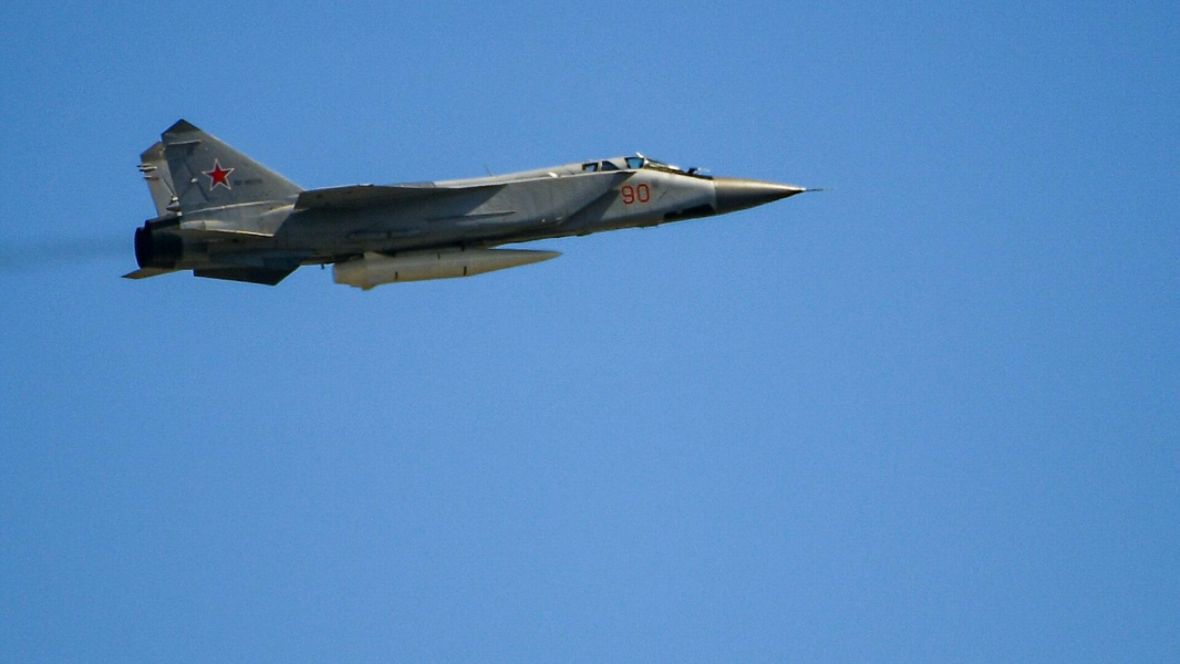 МО: ВС России нанесли удары ракетами «Кинжал» по предприятиям ОПК во Львове