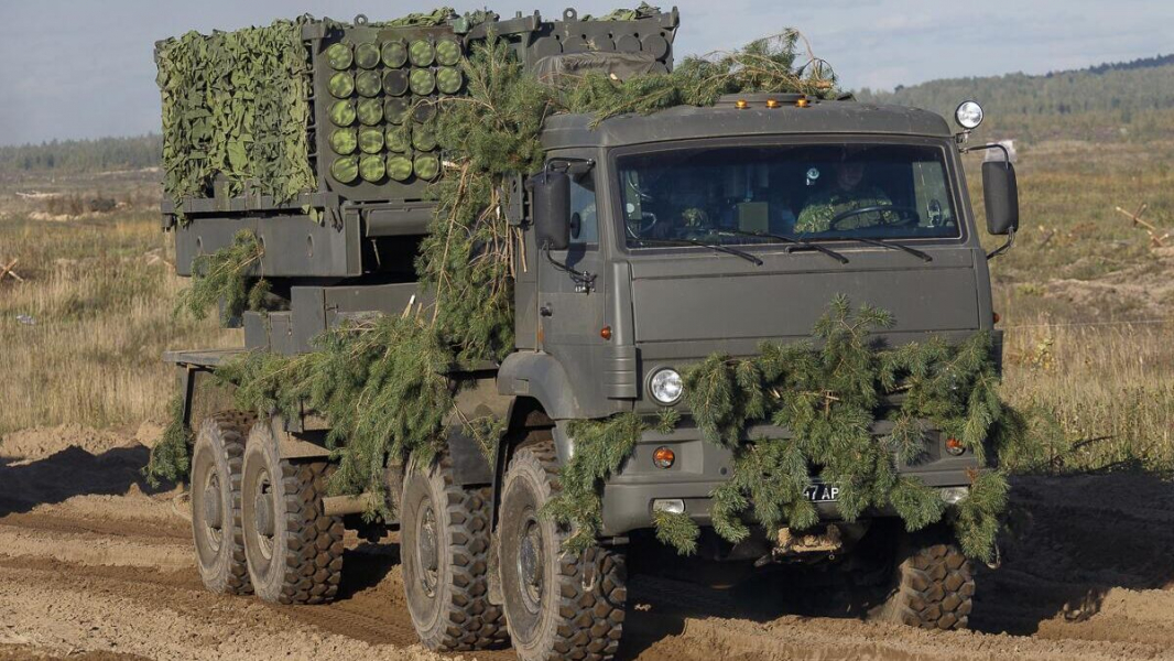 МО: инженеры дистанционно установили «умные» минные поля под Авдеевкой