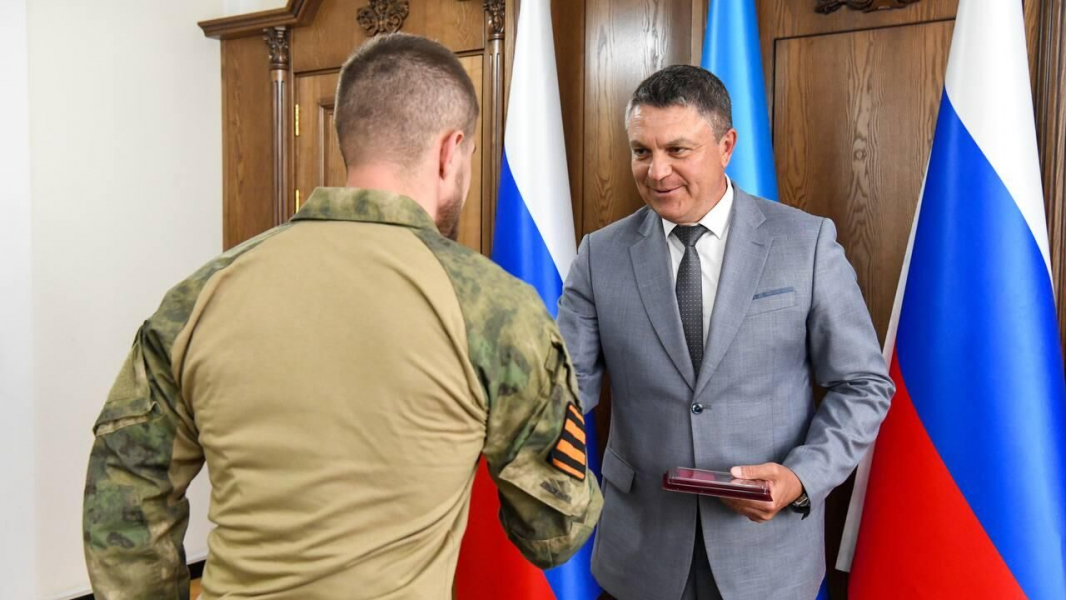 Пасечник наградил 24 росгвардейца за выполнение задач повышенной сложности